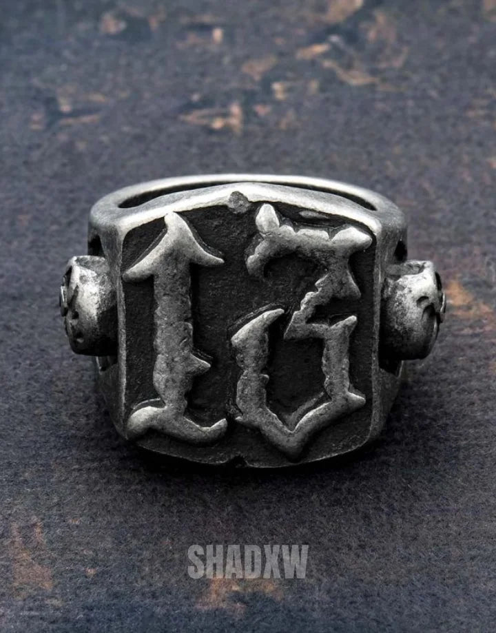 Nocturne 13 Signet Ring — product view 2