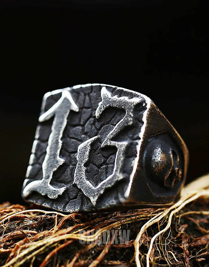 Nocturne 13 Signet Ring — product view 6