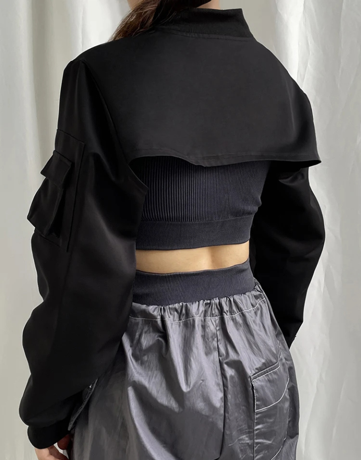 Dark graphic techwear t-shirt with an abstract futuristic print and relaxed urban streetwear silhouette, Clotechnow series 084 — view 3