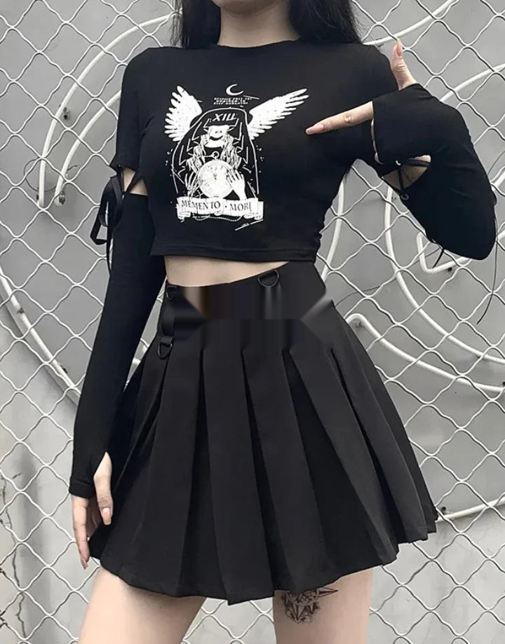 Dark graphic techwear t-shirt with an abstract futuristic print and relaxed urban streetwear silhouette, Clotechnow series 068 — view 5