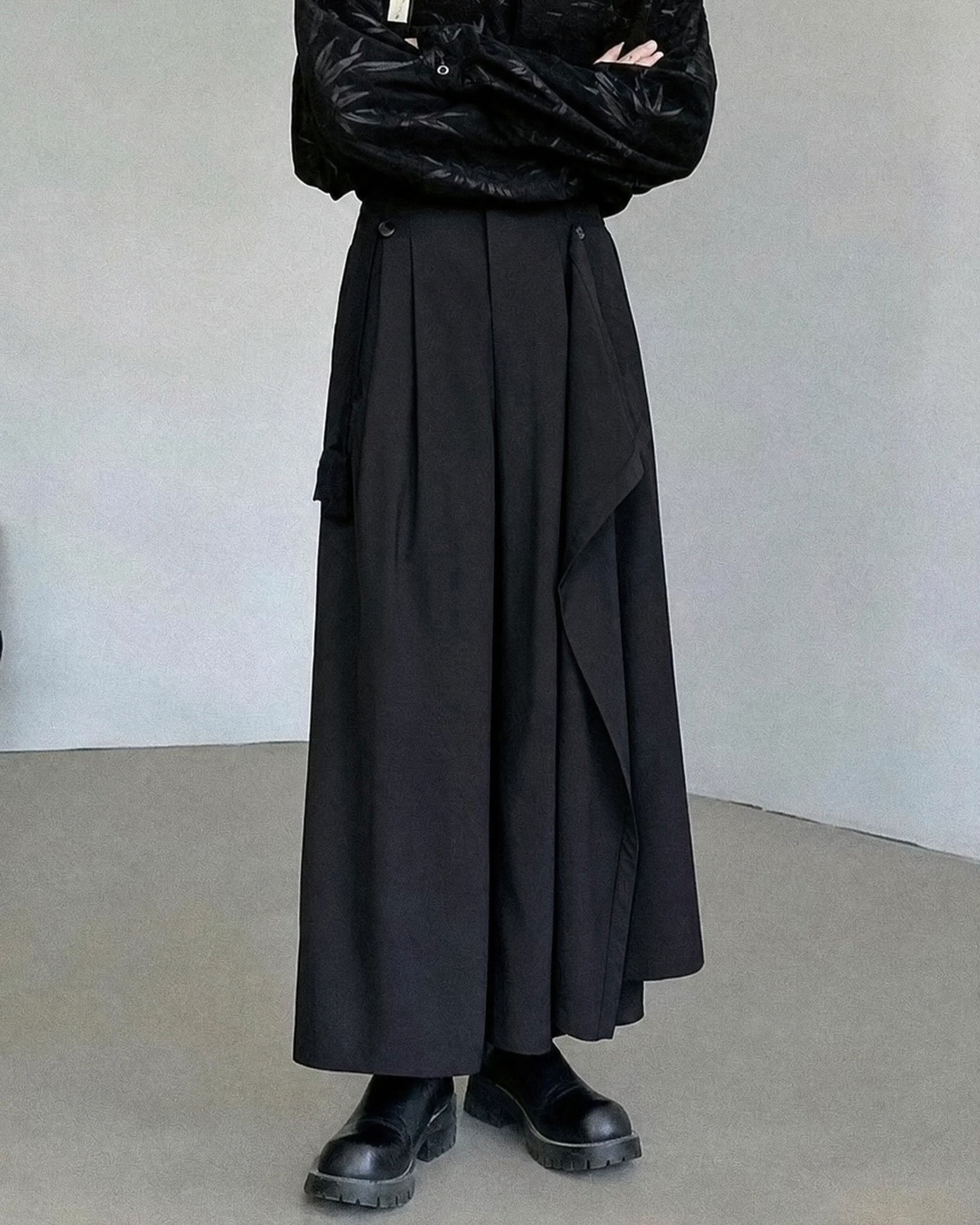 Asymmetric Layer Hakama Pants — product view 5
