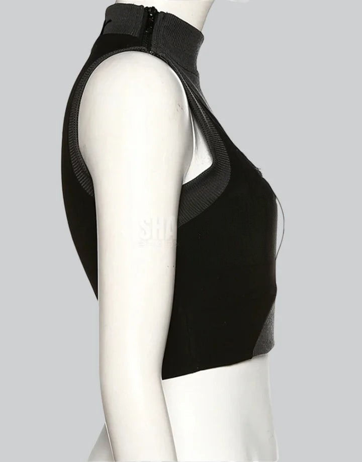 Dark graphic techwear t-shirt with an abstract futuristic print and relaxed urban streetwear silhouette, Clotechnow series 083 — view 3