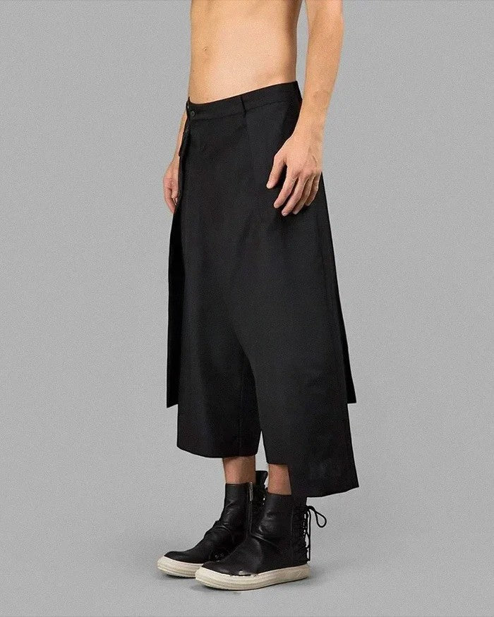 Clotechnow Night Utility Hakama Pants in black with a wide-leg draped silhouette and cropped length