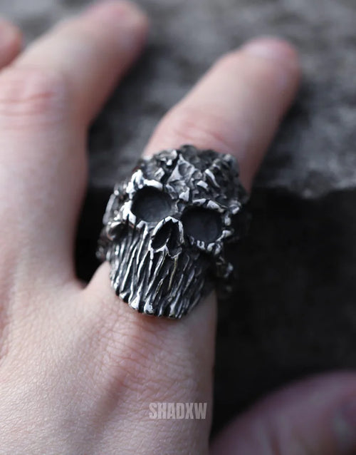 Ruin Skull Ring — product view 2