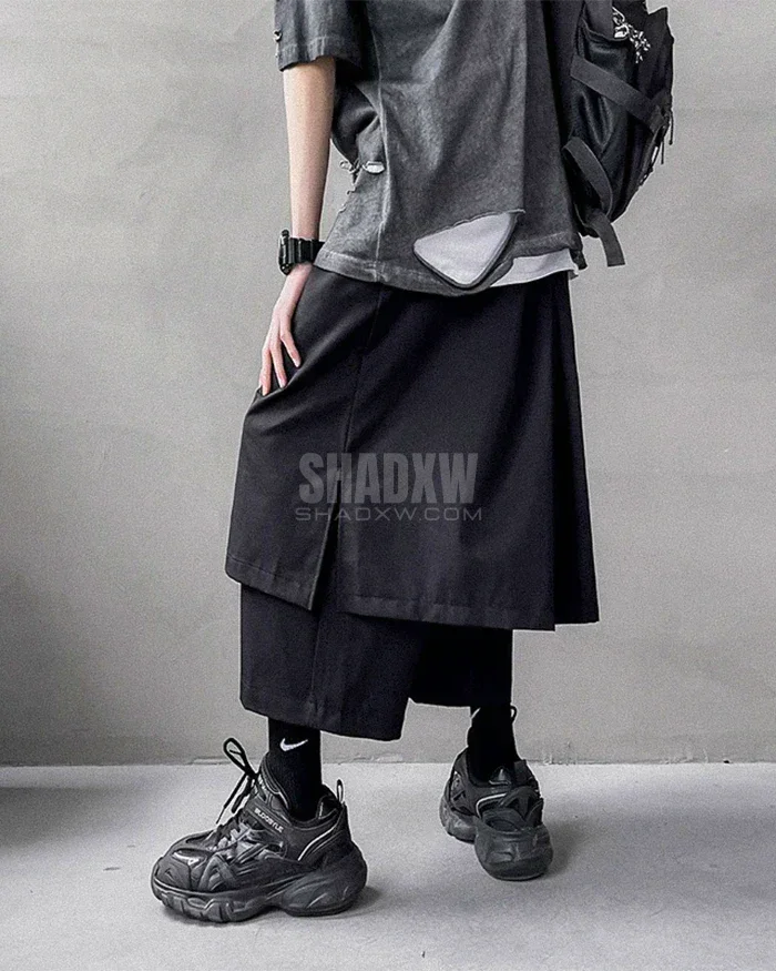Riven Panel Hakama Pants — product view 10