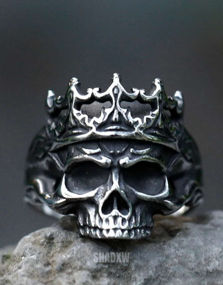 Regal Skull Ring — product view 6