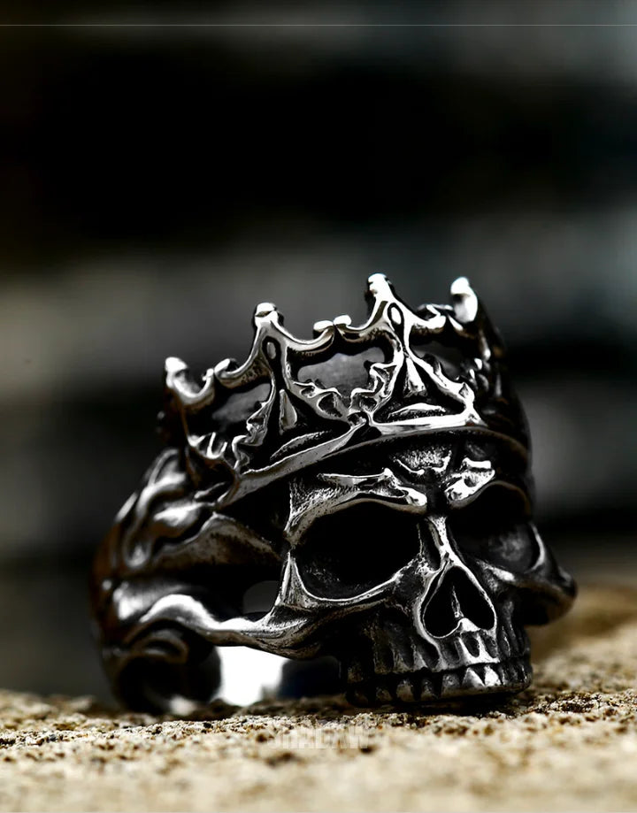 Regal Skull Ring — product view 4