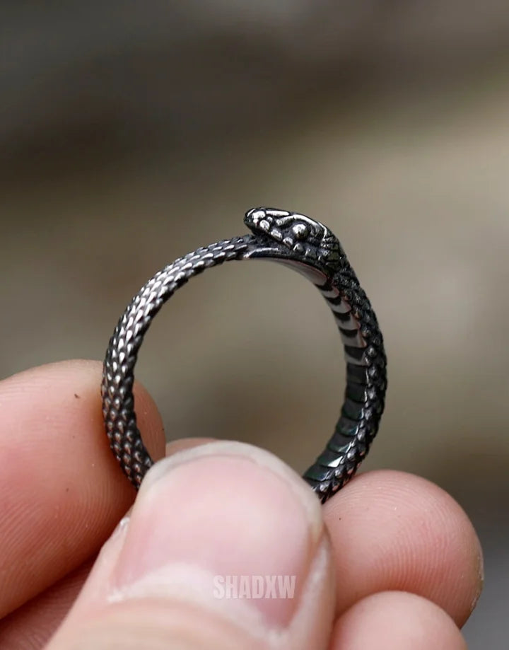 Eternal Loop Ring — product view 9