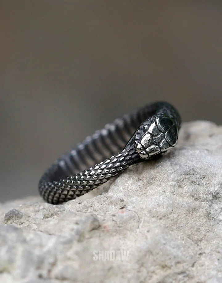 Eternal Loop Ring — product view 8