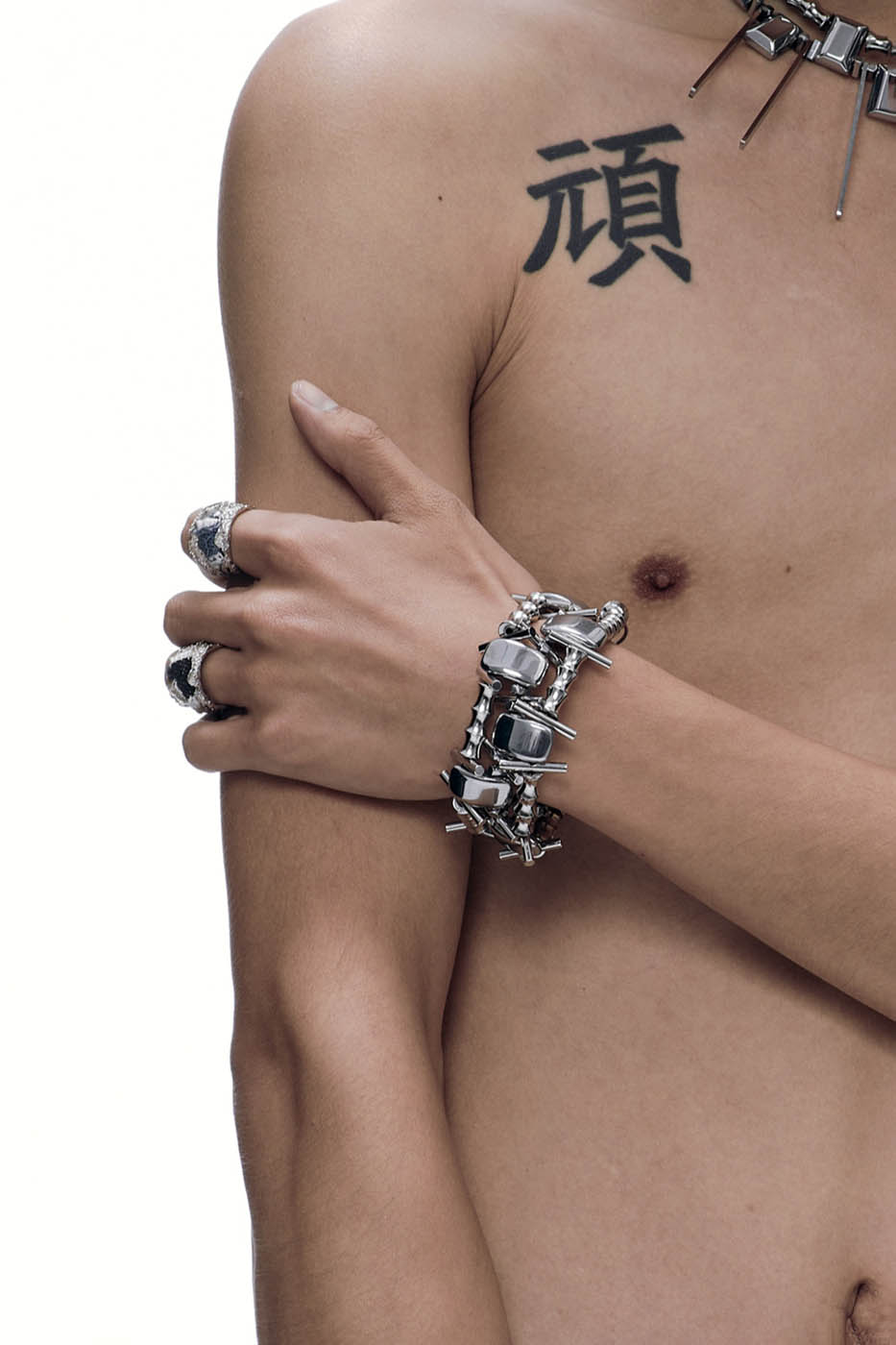 Stealthy Mechanized Assassin Bracelet