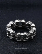 Silver Interlock Ring — product view 3