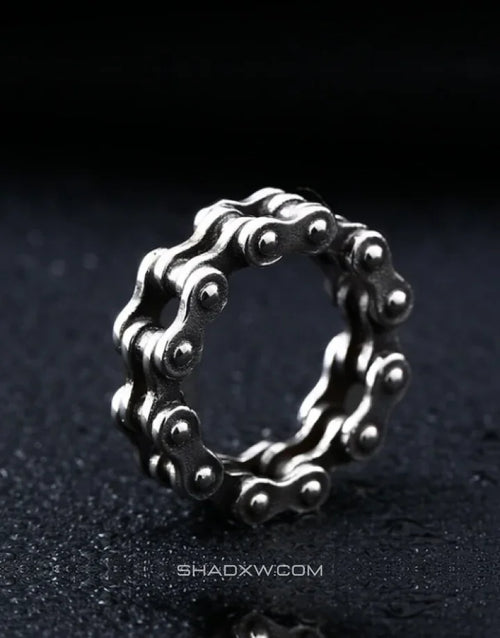 Silver Interlock Ring — product view 2