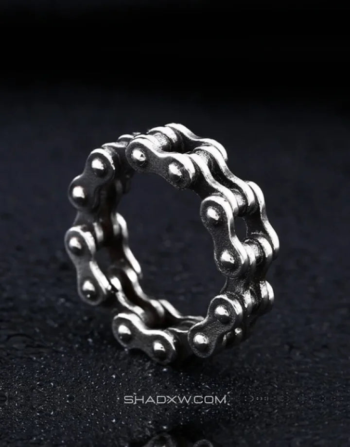 Silver Interlock Ring — product view 4