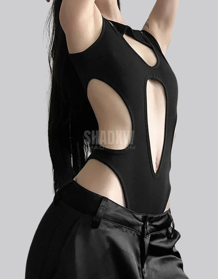 Dark graphic techwear t-shirt with an abstract futuristic print and relaxed urban streetwear silhouette, Clotechnow series 078 — view 5
