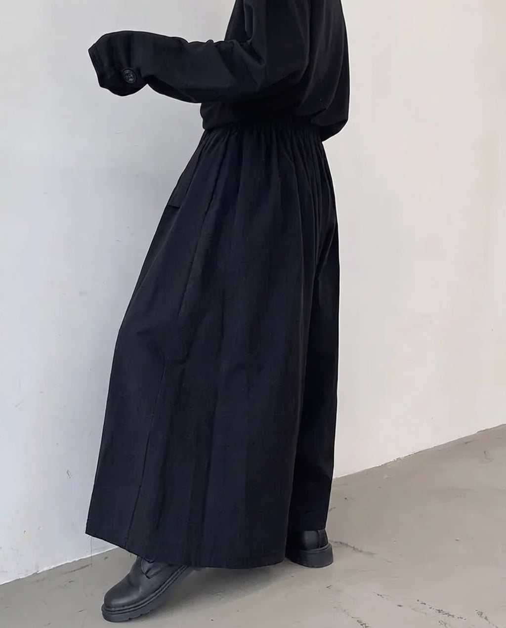 Kinsei Pleat Hakama Pants — product view 10