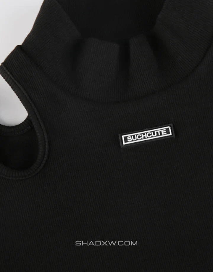 Dark graphic techwear t-shirt with an abstract futuristic print and relaxed urban streetwear silhouette, Clotechnow series 059 — view 3