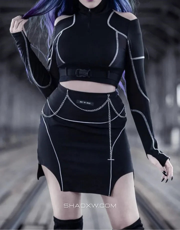 Dark graphic techwear t-shirt with an abstract futuristic print and relaxed urban streetwear silhouette, Clotechnow series 063 — view 5