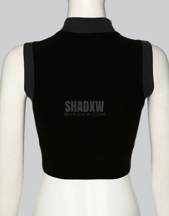 Dark graphic techwear t-shirt with an abstract futuristic print and relaxed urban streetwear silhouette, Clotechnow series 077 — view 6
