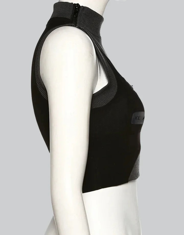 Dark graphic techwear t-shirt with an abstract futuristic print and relaxed urban streetwear silhouette, Clotechnow series 077 — view 5