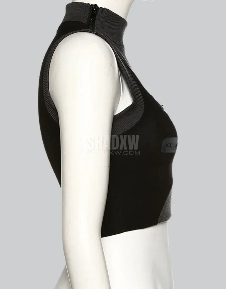Dark graphic techwear t-shirt with an abstract futuristic print and relaxed urban streetwear silhouette, Clotechnow series 077 — view 5