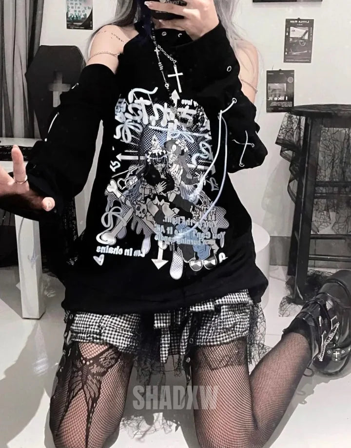 Dark graphic techwear t-shirt with an abstract futuristic print and relaxed urban streetwear silhouette, Clotechnow series 074 — view 4