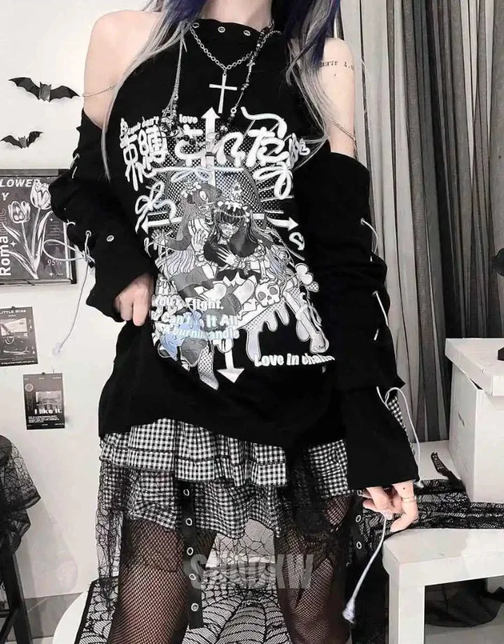 Dark graphic techwear t-shirt with an abstract futuristic print and relaxed urban streetwear silhouette, Clotechnow series 074 — view 2
